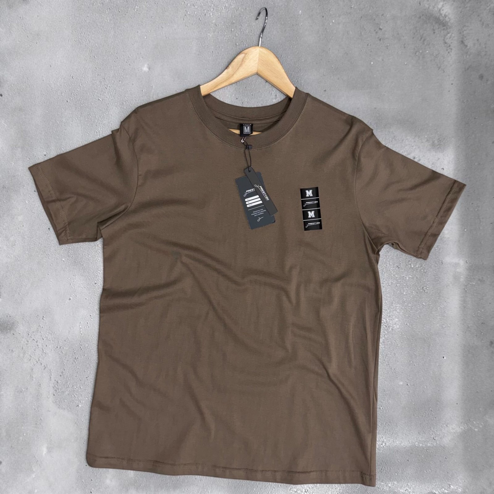 Photoroom_20260925_154148 REMERA LISA, CORTE CLASICO, ALGODON JERSEY 24.1 - Imagen 1